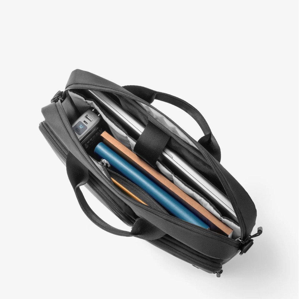 BOLSA DE HOMBRO P/PORTÃTIL A33F3D1 NEGRO TOMTOC
