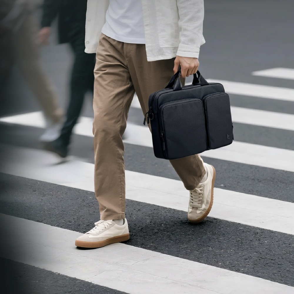 BOLSA DE HOMBRO P/PORTÃTIL A33F3D1 NEGRO TOMTOC