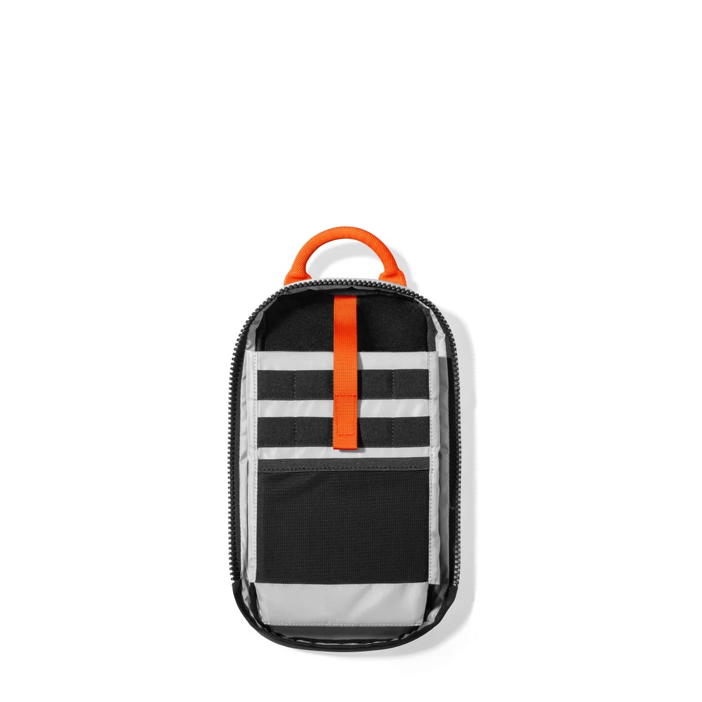 BOLSA DE VIAJE G49S1D1 NEGRO TOMTOC