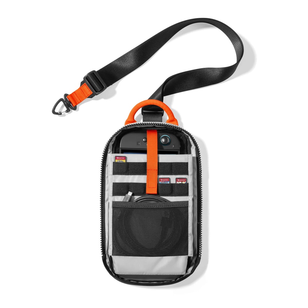 BOLSA DE VIAJE G49S1D1 NEGRO TOMTOC
