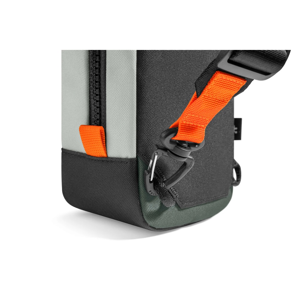 BOLSA DE VIAJE G49S1G1 GRIS TOMTOC