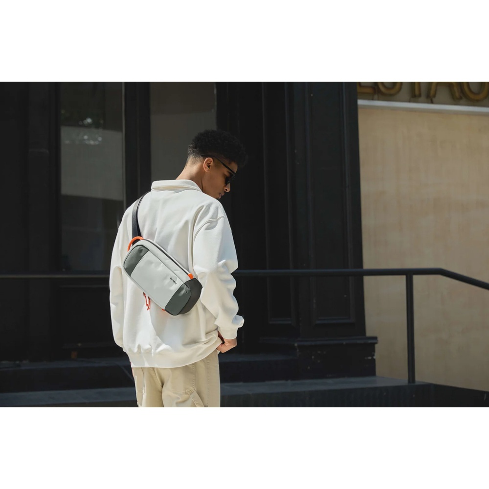 BOLSA DE VIAJE G49S1G1 GRIS TOMTOC