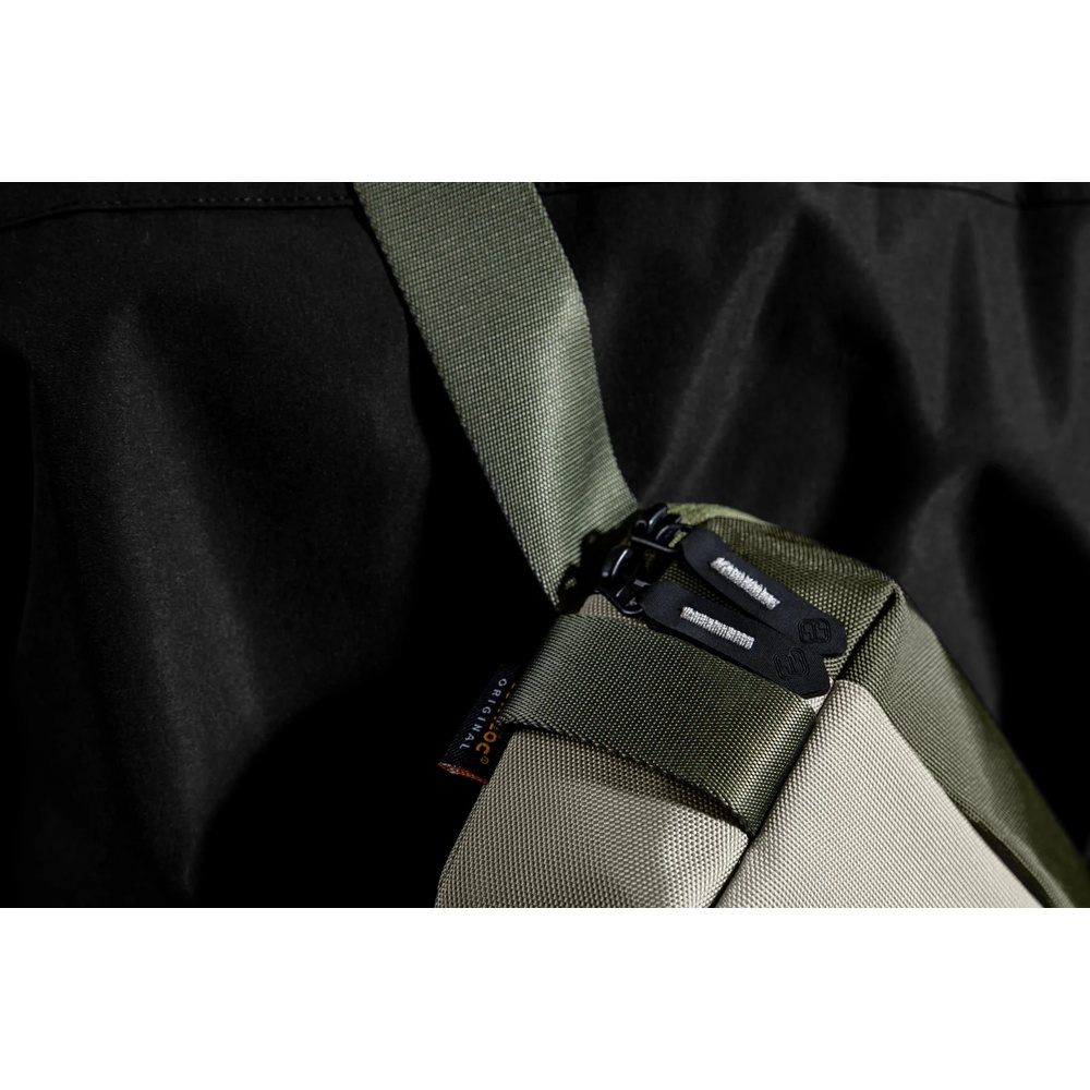 BOLSO TIPO BANDOLERA T21S1T1 VERDE OLIVA TOMTOC