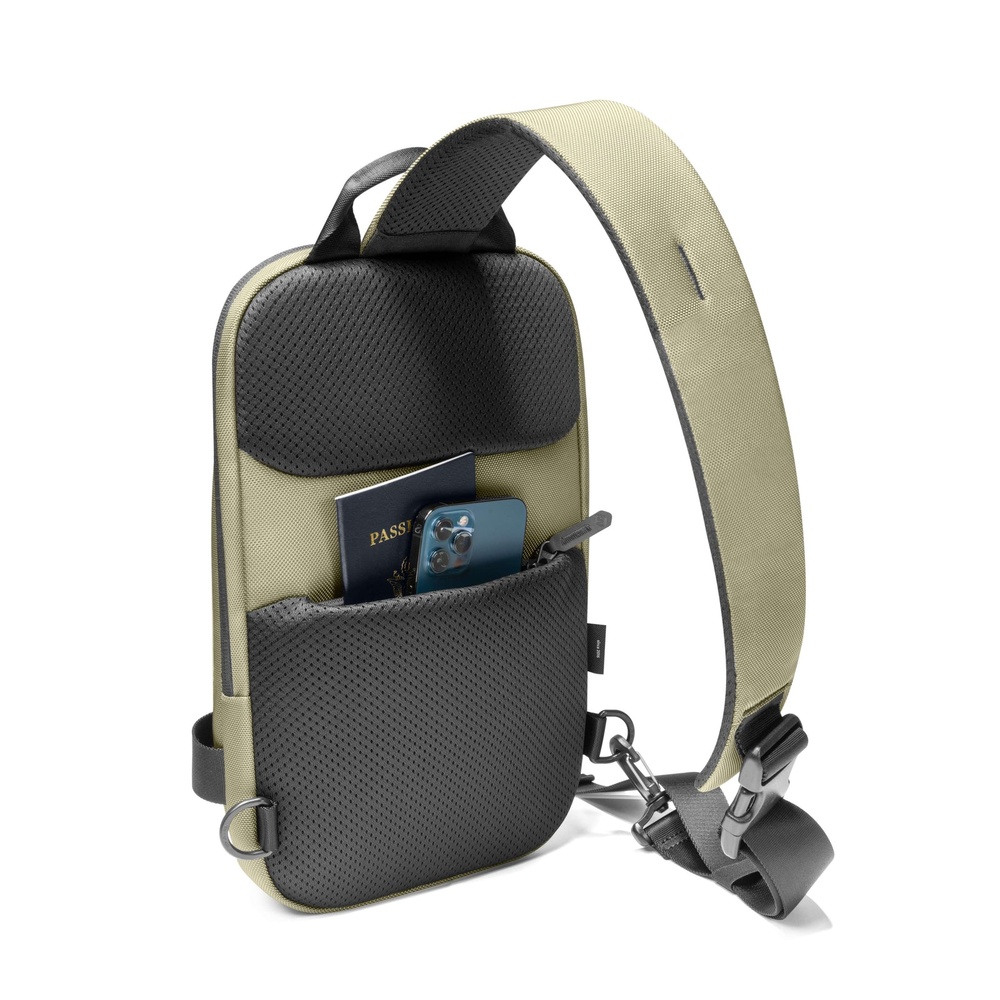 BOLSO TIPO BANDOLERA T24M1D1 NEGRO TOMTOC