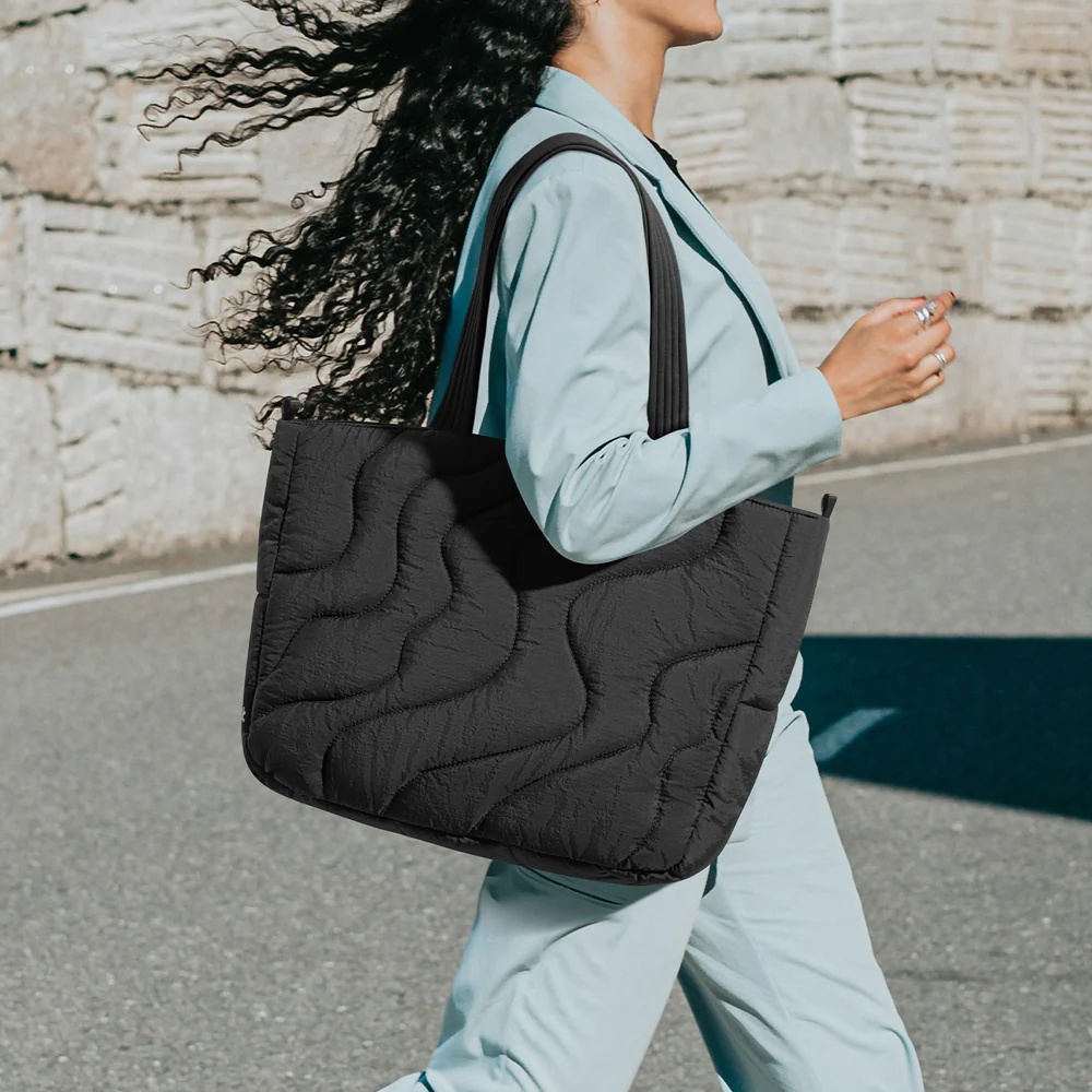 BOLSA TOTE PORTÃTILT38M1D1 LAVASCAPE TOMTOC